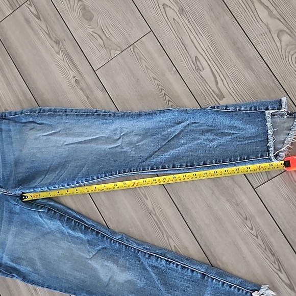 7 for all mankind crop distressed jeans - Picture 10 of 10